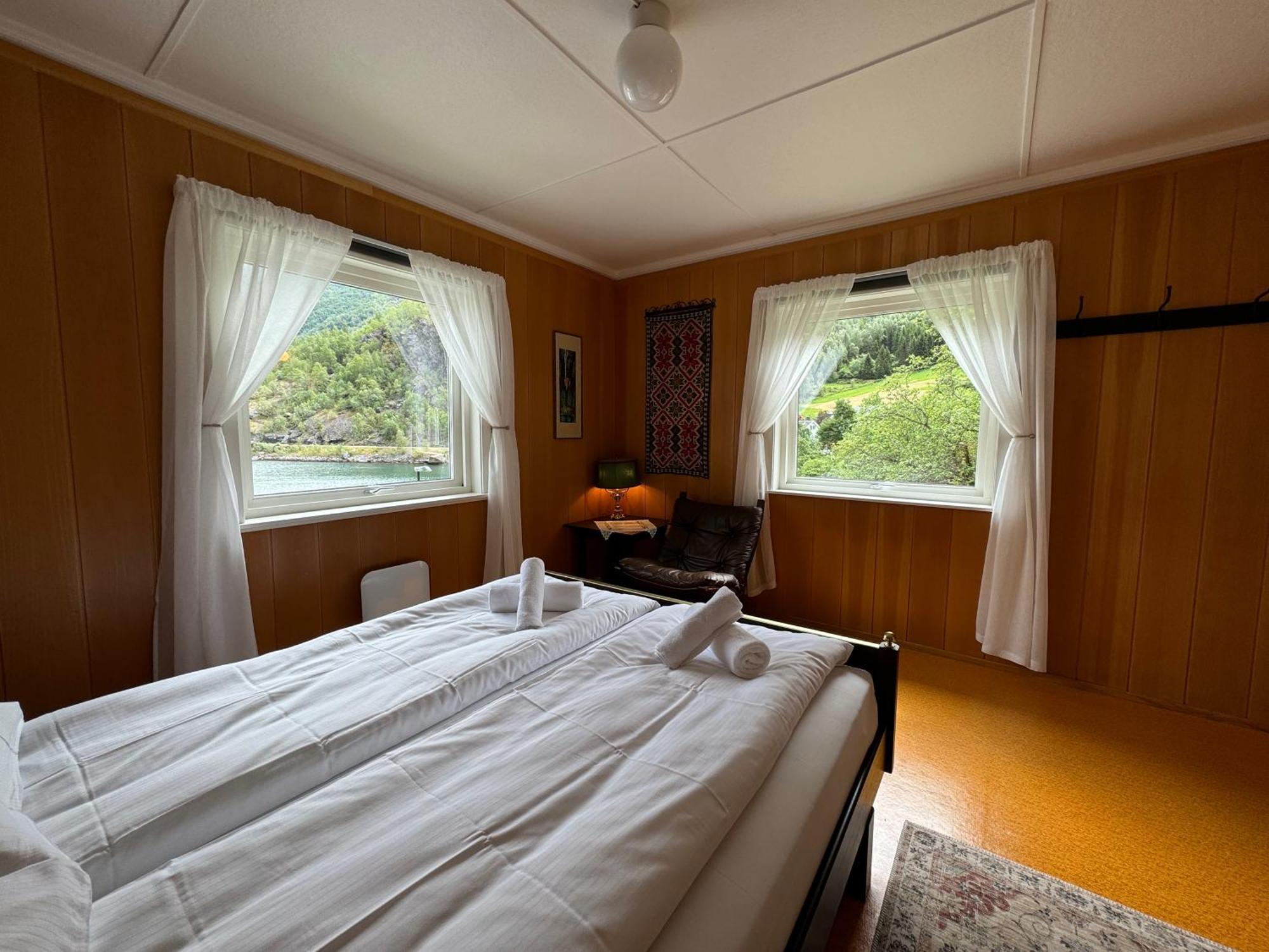 Svingen Guesthouse - Panoramic Fjord Views In Flåm Exterior foto