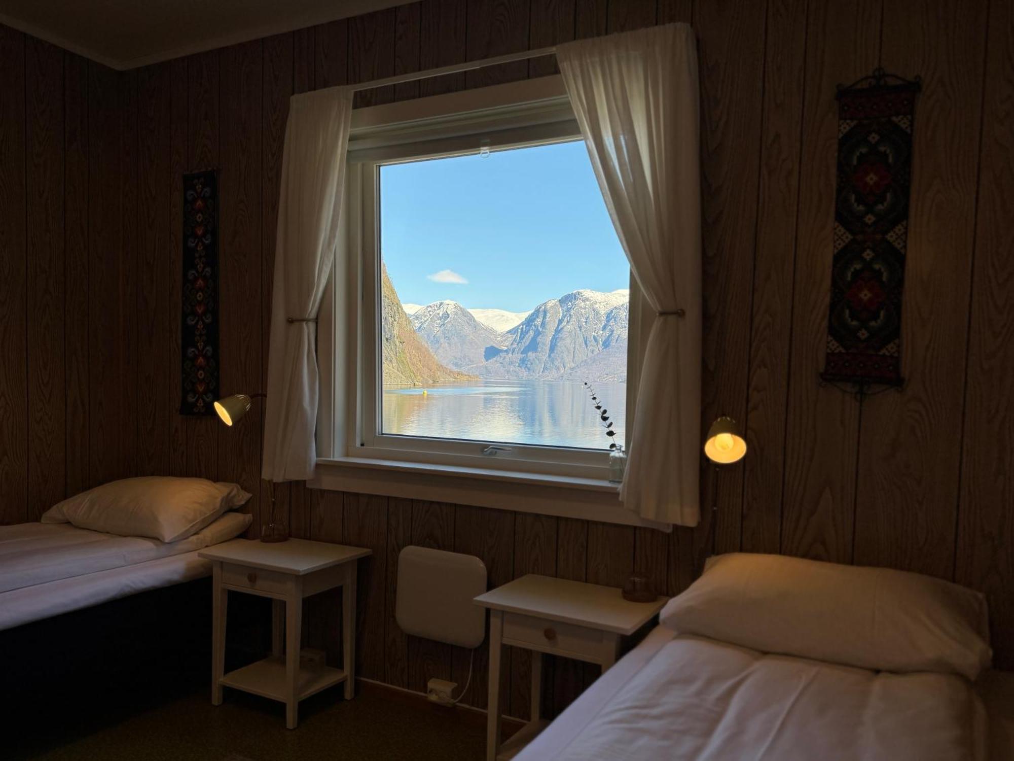 Svingen Guesthouse - Panoramic Fjord Views In Flåm Exterior foto